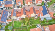 Moderne & helle 3-Zimmer Maisonettewohnung mit eigenem Garten, PV-Anlage & Garage in begehrter Lage - Garten von oben