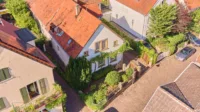 Freistehendes Einfamilienhaus mit vielseitigem Potenzial für persönliche Wohnideen - Vorgarten