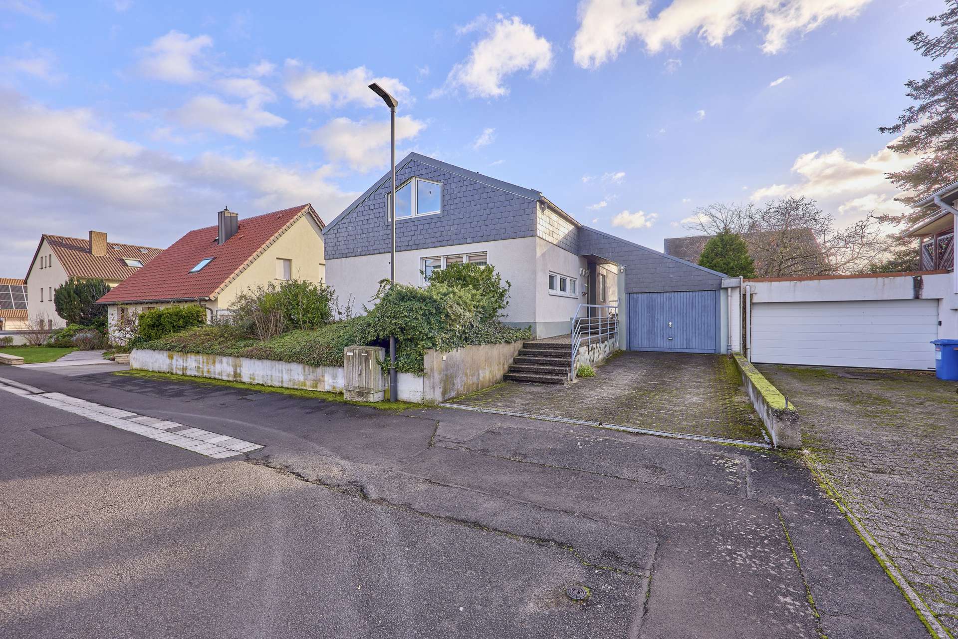 Gepflegtes Architektenhaus mit Einliegerwohnung und toller Raumaufteilung in absoluter Top-Lage, 67434 Neustadt an der Weinstraße, Einfamilienhaus