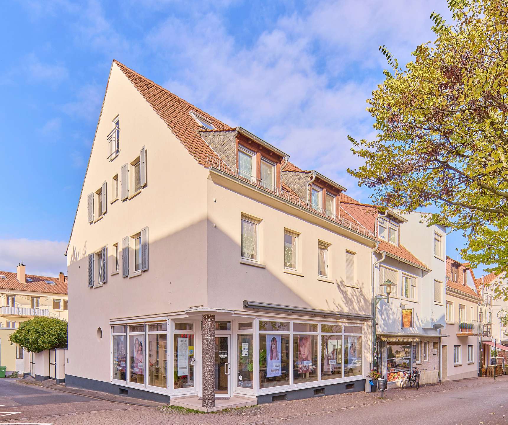 COMING SOON: Gepflegtes Mehrfamilienhaus mit großzügiger & moderner Gewerbeeinheit in Innenstadtnähe, 67098 Bad Dürkheim, Haus