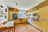 Großzügiges Zuhause mit Wintergarten, weitläufigem Außenbereich & Einliegerwohnung - Küche
