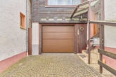 Großzügiges Einfamilienhaus mit Wintergarten in naturnaher Lage - Garage
