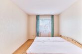 Winkelbungalow in idyllischer Lage mit viel Licht & Raum für individuelle Gestaltung - Zimmer 2