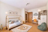 Winkelbungalow in idyllischer Lage mit viel Licht & Raum für individuelle Gestaltung - Kinderzimmer - digitales staging