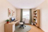 Winkelbungalow in idyllischer Lage mit viel Licht & Raum für individuelle Gestaltung - Büro - digitales staging