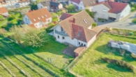 Freistehendes Einfamilienhaus in Toplage mit direktem Zugang in die Weinreben - Drohnenaufnahme Garten