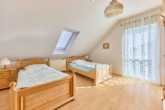Freistehendes Einfamilienhaus in Toplage mit direktem Zugang in die Weinreben - Kinderzimmer 1
