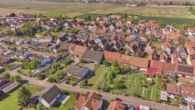 Attraktiver Bauplatz für Ein- bis Mehrfamilienhaus in ruhiger Lage - Drohnenaufnahme