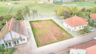 Baugrundstück zur Verwirklichung Ihrer Träume - ideal für einen Bungalow in schöner Feldrandlage - Baugrundstück
