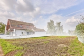 Baugrundstück zur Verwirklichung Ihrer Träume - ideal für einen Bungalow in schöner Feldrandlage - Baugrundstück