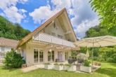 Einfamilienhaus in idyllischer Waldrandlage mit schönem Wohnambiente & traumhaftem Garten - Rückansicht