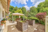 Einfamilienhaus in idyllischer Waldrandlage mit schönem Wohnambiente & traumhaftem Garten - Garten