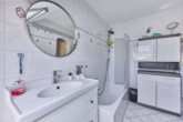 Moderne & helle 4-Zimmer-Wohnung mit kompakter Raumaufteilung & Balkon - Gäste-WC