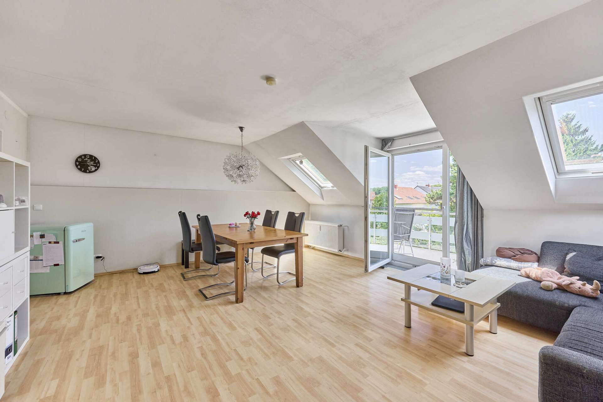 Moderne & helle 4-Zimmer-Wohnung mit kompakter Raumaufteilung & Balkon, 67122 Altrip, Wohnung