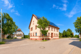 Renditeimmobilie mit echtem Substanzwert – 5 WE, Energiepaket komplett, Südpfalz - Straßenansicht