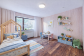 Großzügiges Eigenheim mit Nutzungsspielraum – perfekt für Mehrgenerationenwohnen - Kinderzimmer_EG_digitales_staging