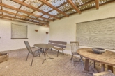 Liebevoll gepflegte Doppelhaushälfte mit zusätzlicher Einliegerwohnung - Terrasse