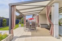 Lichtdurchflutete Doppelhaushälfte mit moderner Eleganz & uneinsehbarem Garten - Terrasse