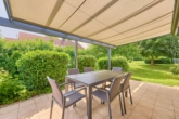Ihr Rückzugsort im Grünen - stilvolles Einfamilienhaus mit sonnigem Gartenparadies - Terrasse