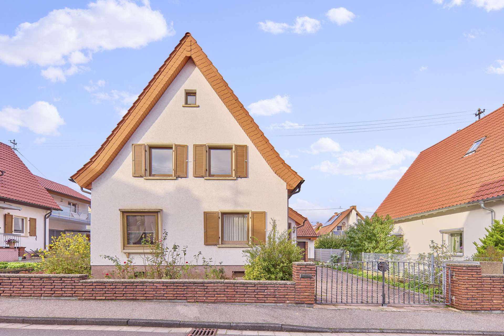 Charmantes Einfamilienhaus mit hellen Räumen, tollem Grundriss und gemütlicher Atmosphäre, 67434 Neustadt an der Weinstraße, Einfamilienhaus