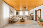 Charakterstarkes Haus mit vielseitigem Ausbaupotenzial - Wohnzimmer