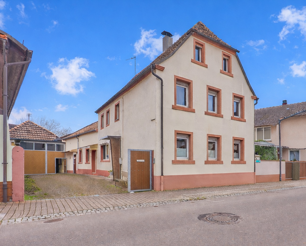 Charmantes Wohnhaus mit Scheune, großem Grundstück und Erweiterungspotenzial, 67482 Venningen, Einfamilienhaus