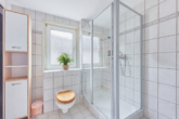 Charmantes Wohnhaus mit Scheune, großem Grundstück und Erweiterungspotenzial - Badezimmer_OG