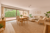 Familienfreundliches Wohnen: Einfamilienhaus im grünen mit schöner Aussicht - Wohnzimmer -  Digitales Staging