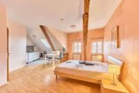 Repräsentatives Wohn- und Geschäftshaus in 1A-Ortskernlage mit ca. 8,6% Nettorendite! - Apartment 1 - 2. OG