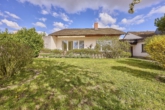 Lichtdurchflutetes Einfamilienhaus mit Wohnkomfort auf einer Ebene, Terrasse und Garten - Garten
