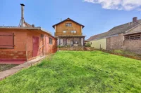 Einfamilienhaus mit großzügigem Außenbereich & Potenzial für individuelle Wohnträume - Garten
