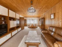 Einfamilienhaus mit großzügigem Außenbereich & Potenzial für individuelle Wohnträume - Wohn- und Esszimmer