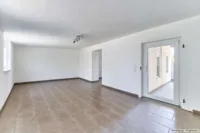 Ihr privater Rückzugsort: Charmantes Haus mit Nebengebäude, Innenhof & weitläufigem Garten - Eingangsbereich