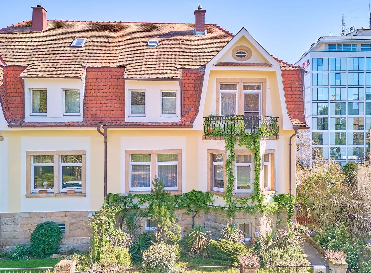 Jugendstil trifft Lebensqualität – Bezugsfertige Stadthaushälfte mit großem Garten, 67433 Neustadt an der Weinstraße, Doppelhaushälfte