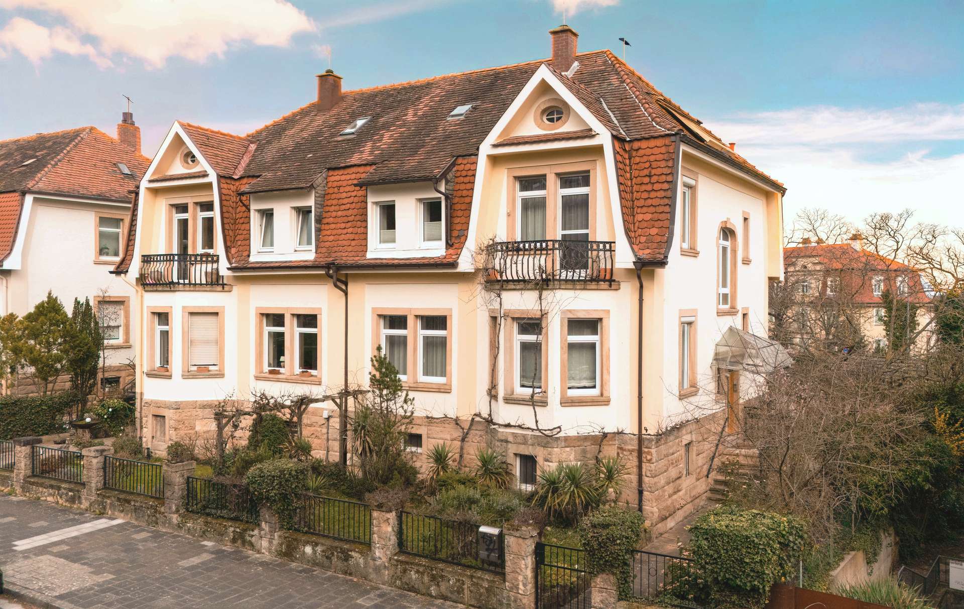 Jugendstil trifft Lebensqualität – Bezugsfertige Stadthaushälfte mit großem Garten, 67433 Neustadt an der Weinstraße, Doppelhaushälfte