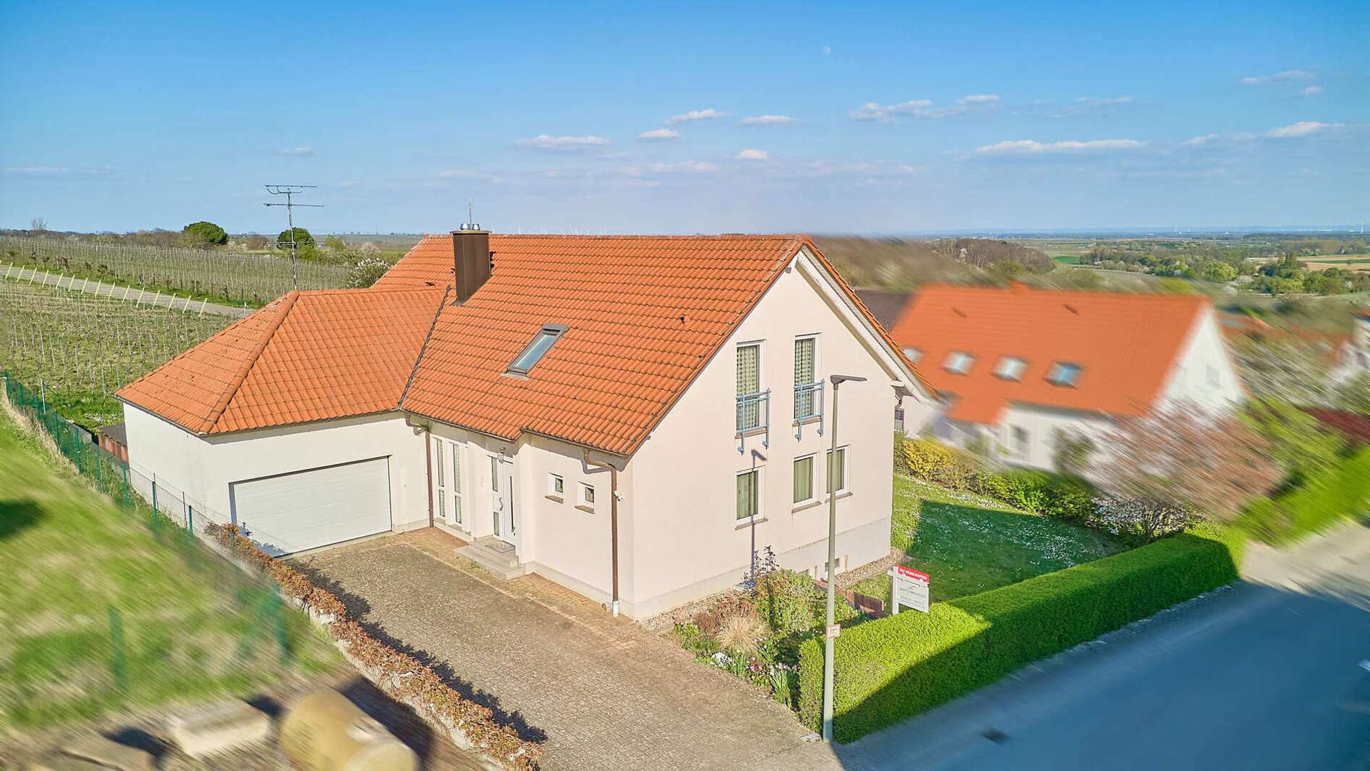 Freistehendes Einfamilienhaus in Toplage mit direktem Zugang in die Weinreben, 76889 Gleiszellen-Gleishorbach, Einfamilienhaus