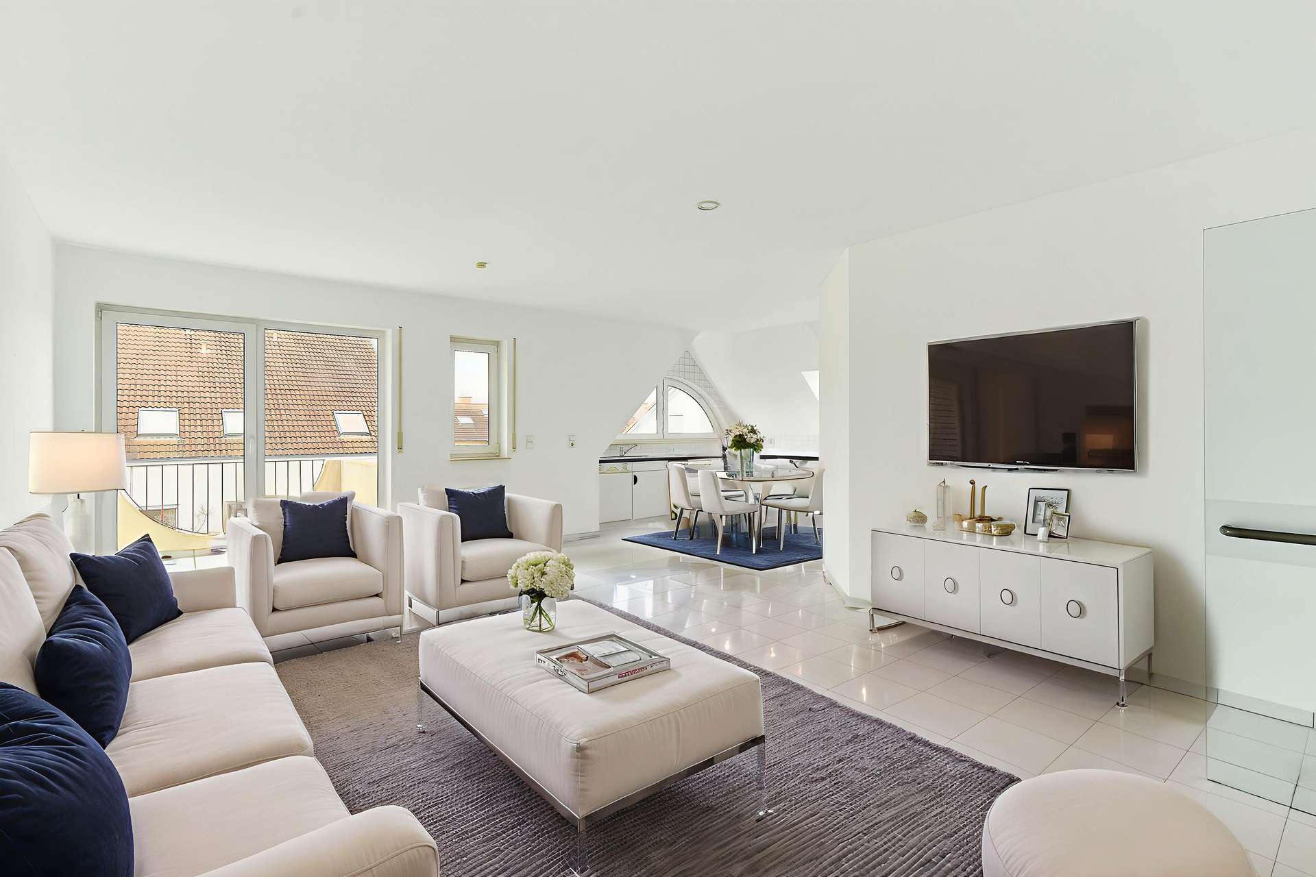 Müller-Bau: Bezugsfertige 2-ZKB-Wohnung mit Balkon und TG-Stellplatz, 67454 Haßloch, Dachgeschosswohnung