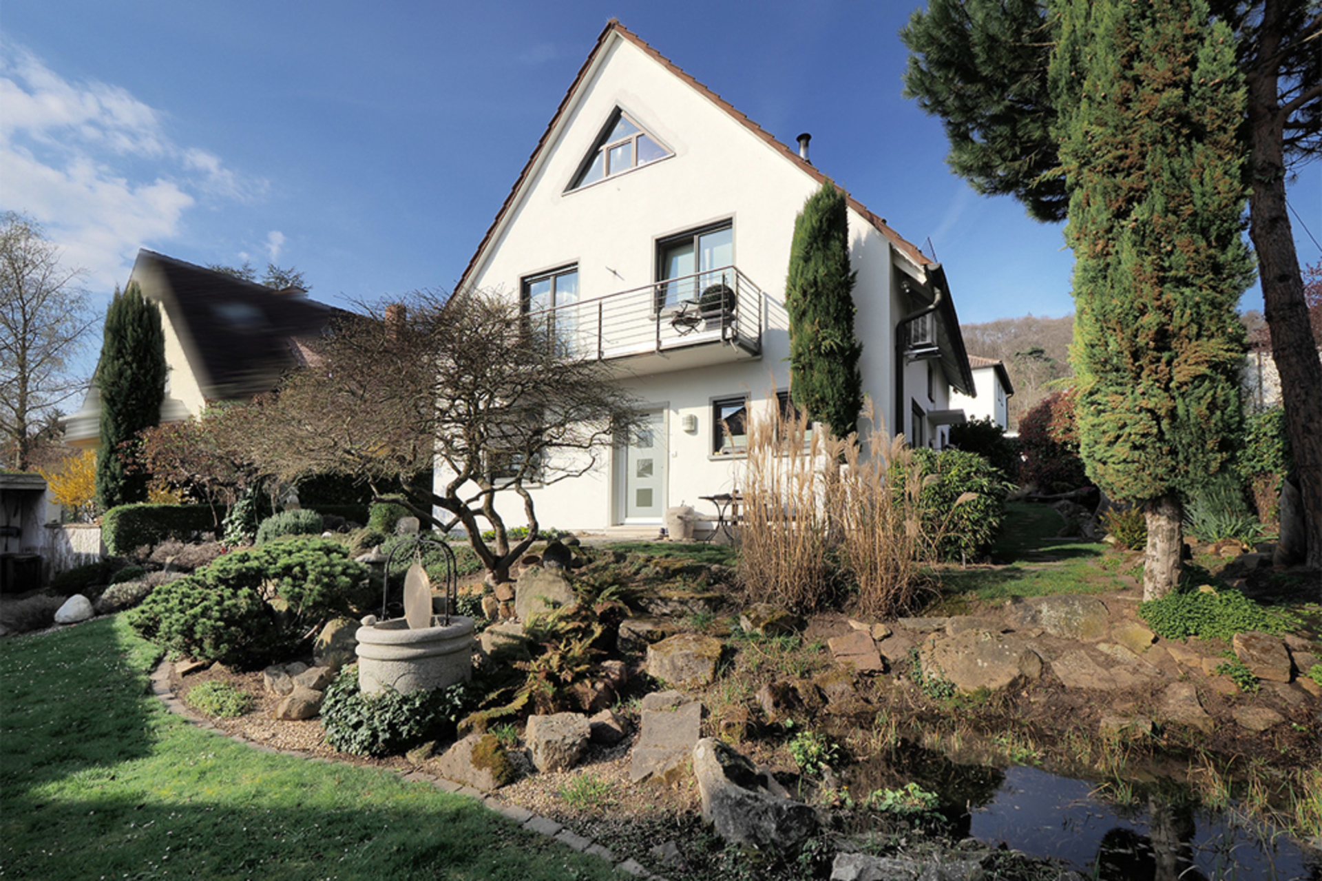 Exklusives Einfamilienhaus mit der Symbiose aus Licht und Eleganz, 67434 Neustadt an der Weinstraße, Einfamilienhaus