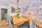 Raum für Ruhe und Stil - Moderne 3-Zimmer-Wohnung mit privatem Garten - Esszimmer