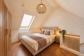 Modernisiertes Wohn- & Geschäftshaus mit ausgebauten Dachgeschoss sowie Nebengebäude - Gästezimmer Nebengebäude - digitales staging