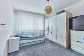 Modernisiertes Wohn- & Geschäftshaus mit ausgebauten Dachgeschoss sowie Nebengebäude - Kinderzimmer