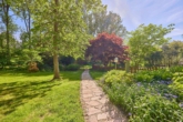 Traumhaftes & einzigartiges Luxusanwesen mit paradiesischem Garten & Schwimmteich - Garten