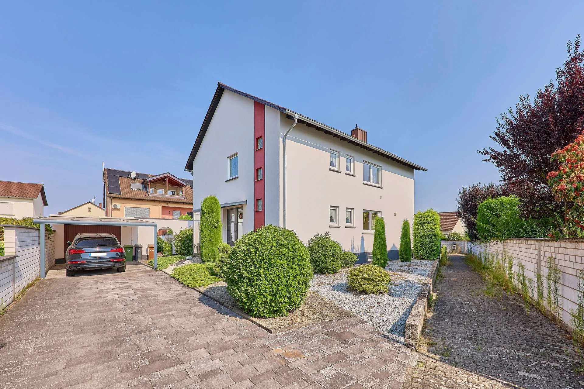 Freistehendes Einfamilienhaus mit Gartenidylle & vielseitigem Platzangebot, 76761 Rülzheim, Einfamilienhaus