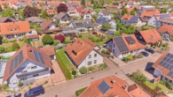 Charmantes Zuhause mit viel Licht, Wintergarten & weitläufigem Außenbereich - Drohnenaufnahme