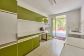 Einfamilienhaus mit Einliegerwohnung und terrassiertem Garten mit Blick über Neustadt - Küche