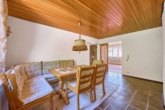 Einfamilienhaus mit Einliegerwohnung und terrassiertem Garten mit Blick über Neustadt - Esszimmer