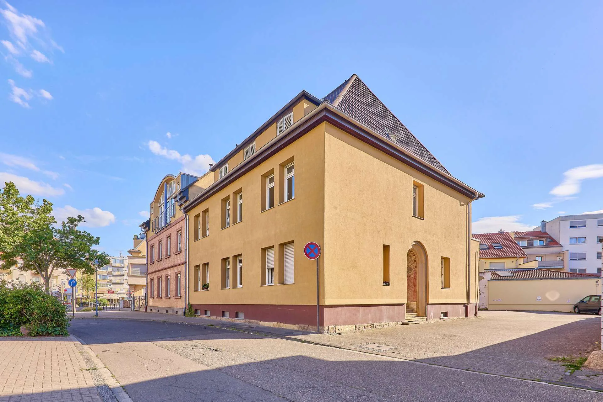 Wertbeständige Kapitalanlage: 9-Parteienhaus mit Altbaucharakter, 67065 Ludwigshafen am Rhein, Mehrfamilienhaus