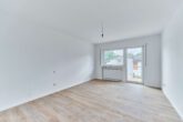 Neu renovierte Wohnung mit großzügigem Balkon und zusätzlicher Loggia - Schlafzimmer