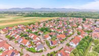 Kapitalanlage: Mehrfamilienhaus mit langfristigem Wertsteigerungspotenzial - Drohnenaufnahme