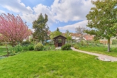 Ein Zuhause für die ganze Familie mit hellen Räumen, Vollunterkellerung & traumhaftem Garten - Garten